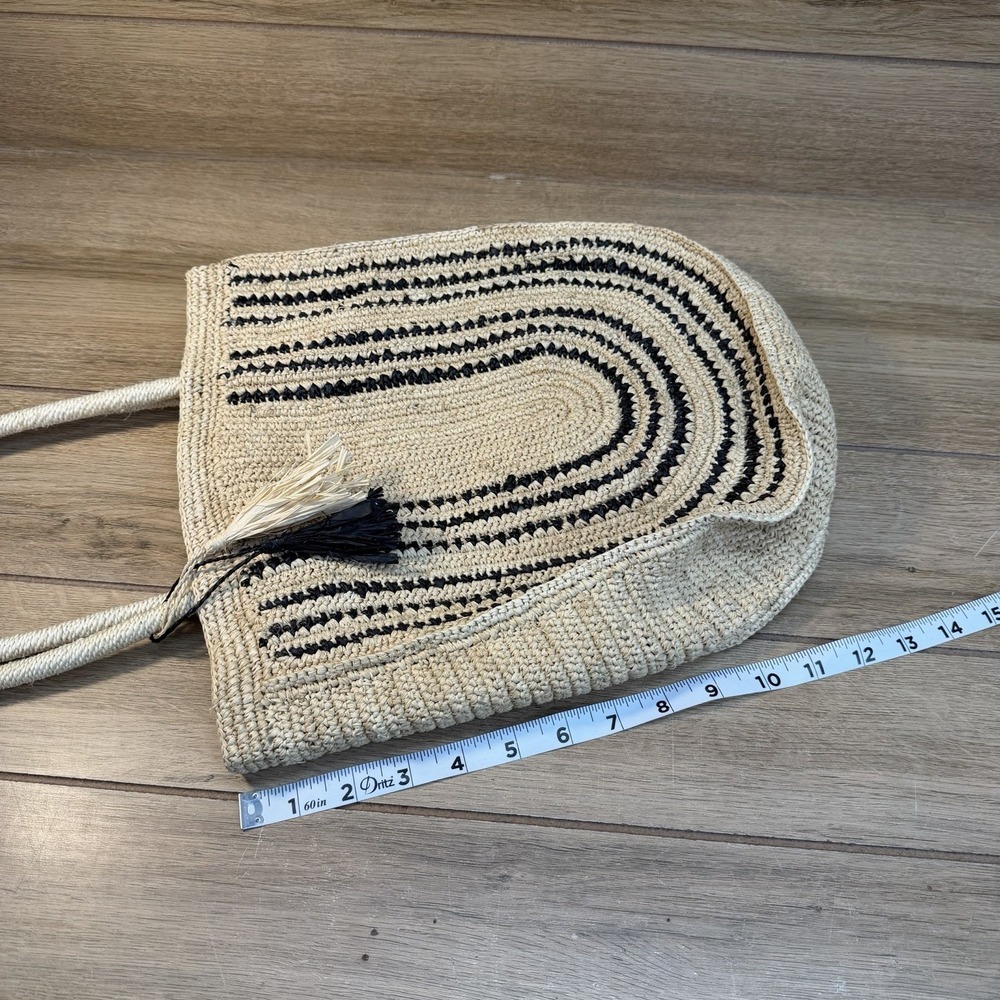 BTB Los Angeles Shoulder Tote Natural Raffia Weaved Made in Madagascar NWT - Picture 7 of 8